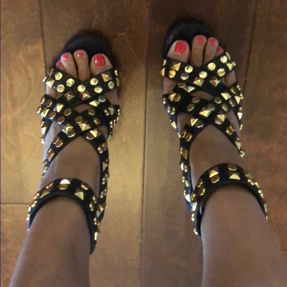 Tory Burch Hold Studded Heels - Picture 4 of 6